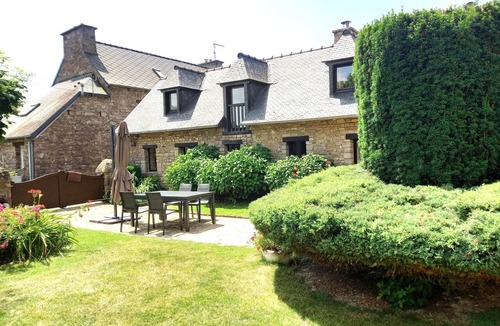 Plehedel House | Homerez - Characterful house in Pléhédel with garden