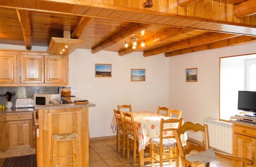 Le Malzieu-Forain House | Homerez - Charming House in Le Malzieu, garden, view