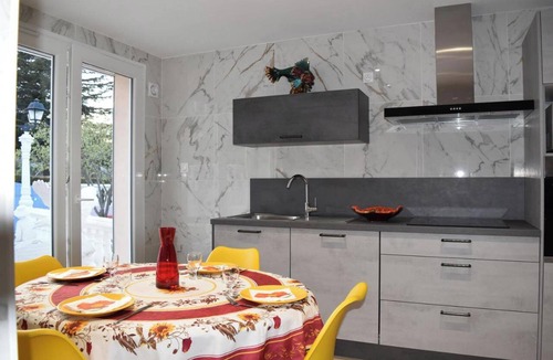 Pierre-Chatel House | Homerez - Cottage in Pierre-Châtel