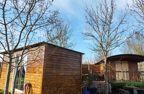 Cabariot House | Homerez - Country caravan with spa in Cabariot