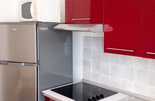 Neris-les-Bains Apartment | Homerez - Flat in Néris-les-Bains.