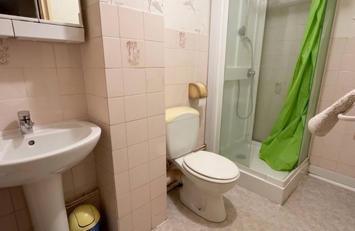 Neris-les-Bains Apartment | Homerez - Flat in Néris-les-Bains.