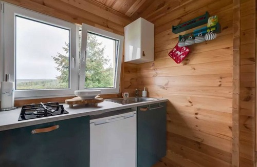 Egliseneuve-des-Liards Ski Chalet | Homerez - Chalet in Égliseneuve-des-Liards