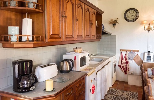 Dampierre-sous-Bouhy House | Homerez - House in Dampierre Sous Bouhy