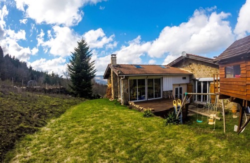 Saint-Sauveur-en-Rue House | Homerez - House in Saint-Sauveur-en-Rue