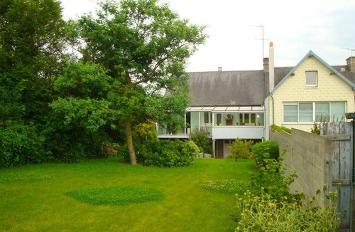 Saint-Pierre-Eglise House | Homerez - House 5 km away from the beach for 5 ppl. at Saint-Pierre-Église