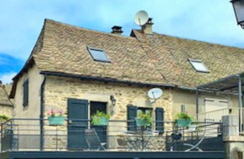 Les Salces House | Homerez - House 5 km away from the slopes for 4 ppl. with terrace at Les Salces