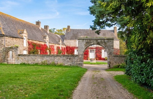 Saint-Igneuc House | Homerez - House 60m² Jugon-les-Lacs + Garden