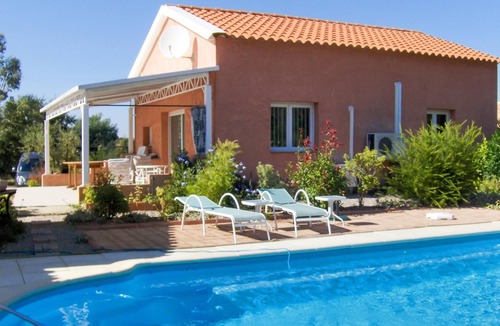 Castelnou House | Homerez - House for 6 ppl. with swimming-pool, garden and terrace at Castelnou