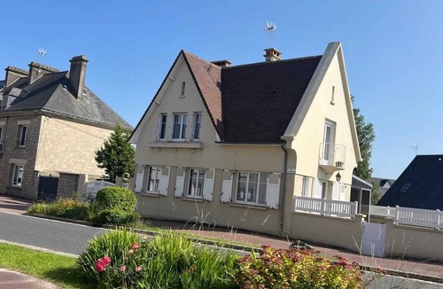 Montebourg House | Homerez - House in Montebourg