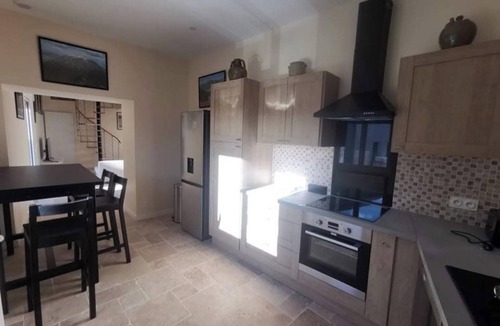 Volvic House | Homerez - House in Volvic, mountain view