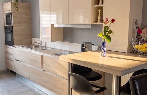 La Madeleine House | Homerez - House – La Madeleine