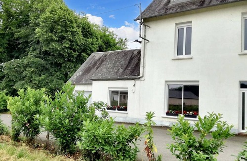 Boucey House | Homerez - House Pontorson, enclosed garden