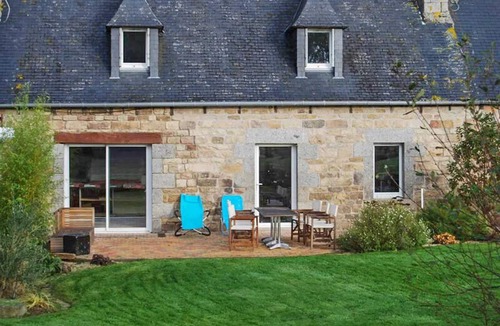 Louargat House | Homerez - Luxurious House Louargat, Enclosed Garden