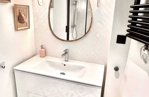L'Europe Apartment | Homerez - Modern Apt in Paris, near Monceau