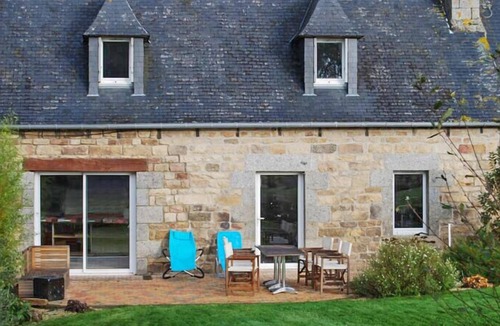 Louargat House | Homerez - Nice house with garden and terrace & Wifi