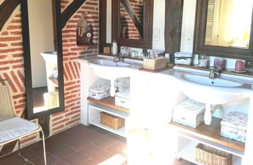 Montoldre House | Homerez - Spacious house for 7 ppl. with garden and terrace at Montoldre