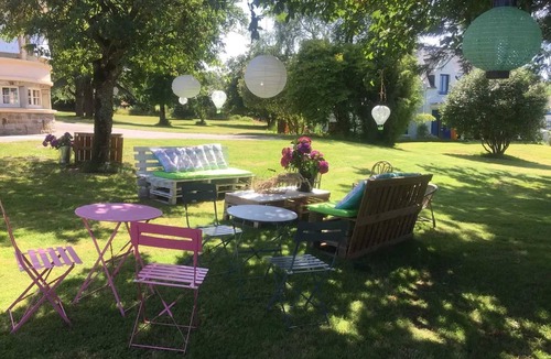 Saint-Hernin Villa | Homerez - Spacious Villa Saint-Hernin with Cosy Spa