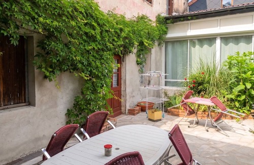 Neris-les-Bains Apartment | Homerez - Studio Néris-les-Bains