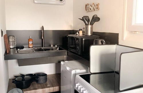 Ploermel Apartment | Homerez - Studio in Ploërmel