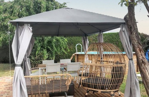 Saint-Martin-Longueau Villa | Homerez - Villa in Saint-Martin-Longueau