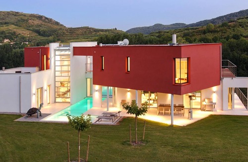 Saint-Desirat Villa | Homerez - Villa for 8 ppl. with swimming-pool and jacuzzi at Saint Désirat