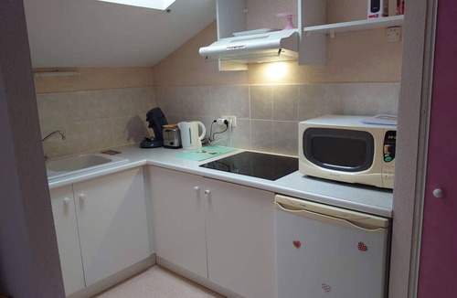 Duravel Apartment | Homerez - Welcoming studio with pool in Duravel 30 m² garden view