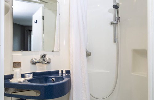 Chanas Hotel | Hotel Balladins Lyon Sud Chanas