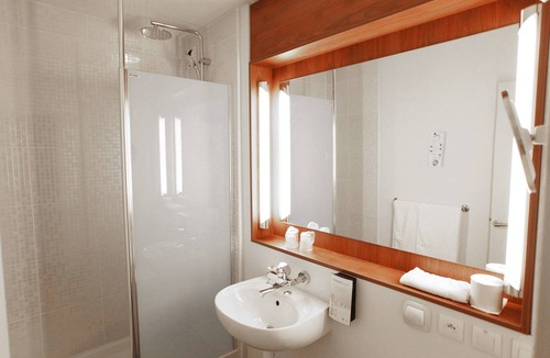Saint-Doulchard Hotel | Hotel Campanile Bourges Nord- Saint Doulchard