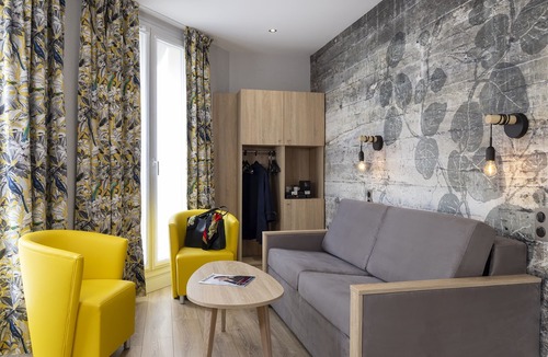 Neuilly-sur-Seine Hotel | Hotel Charlemagne
