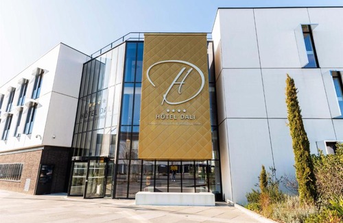 Chanteloup-en-Brie Hotel | Hotel Dali Val d'Europe, Tapestry Collection by Hilton