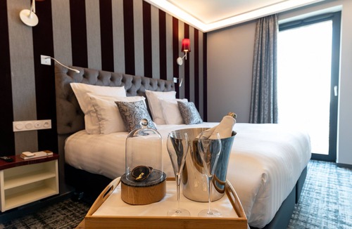 Chanteloup-en-Brie Hotel | Hotel Dali Val d'Europe, Tapestry Collection by Hilton