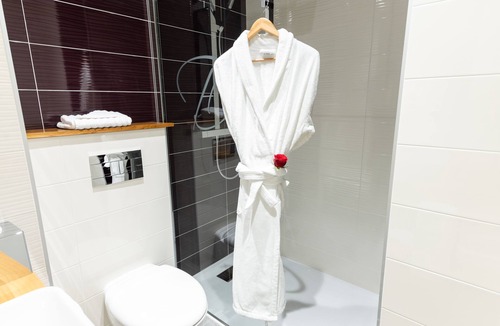 Chanteloup-en-Brie Hotel | Hotel Dali Val d'Europe, Tapestry Collection by Hilton