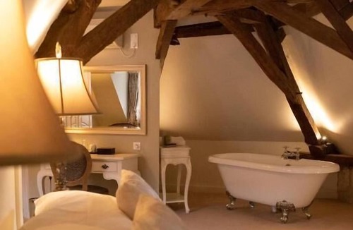 La Chartre-sur-le-Loir Hotel | HOTEL DE FRANCE
