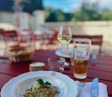 Longpont Hotel | HOTEL DE L'ABBAYE DE LONGPONT