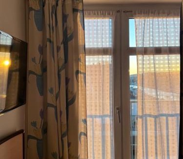 Redon Hotel | Hotel le France, Redon