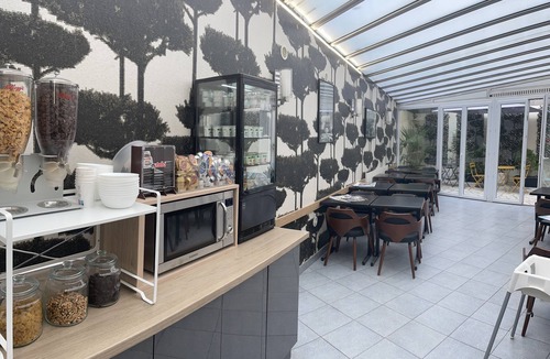Saint-Fargeau Hotel | Hotel Lilas Gambetta
