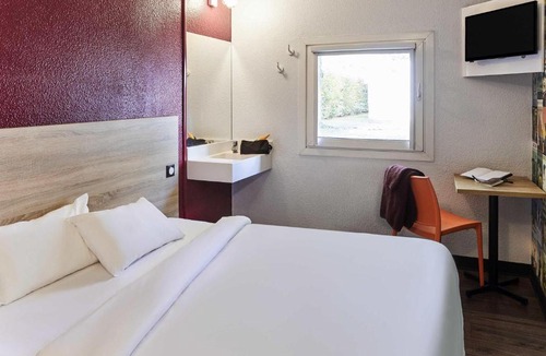 Gieres Hotel | hotelF1 Grenoble Université