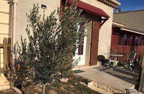 Chateauneuf-Val-Saint-Donat House | House for 2 or 4 people, ideal for a couple with children, shared pool