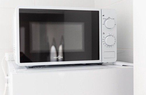La Courneuve House | House 8 persons - Subway + train station/Private parking lot/Wifi/CDG airport/