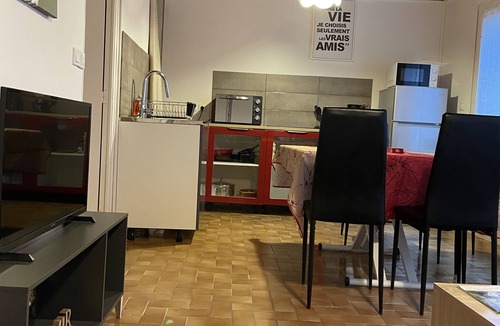 Priziac House | House 900m from the lake, in the countryside, pets allowed