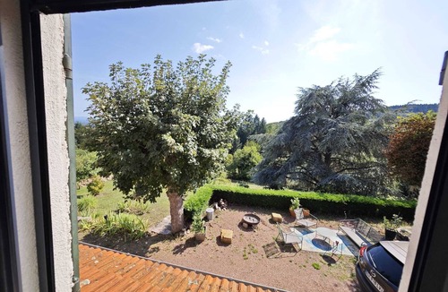 Saint-Haon-le-Vieux House | House Côte Roannaise 9 persons - 4 bedrooms Pets allowed !