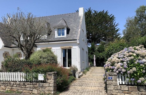 Auray House | House-Comfort-Private Bathroom-Garden view