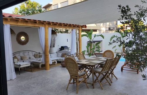 Sant-Vicens House | House for 6 people, 3 bedrooms, 2 bathrooms, 3 WCs, swimming pool, air conditioning and mosquito nets.