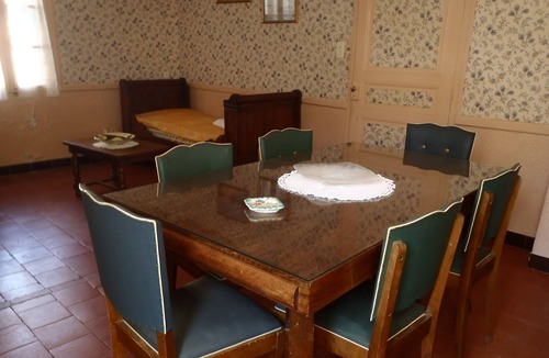 Felluns House | House for 6 people in a quiet village with lake and sandy beach
