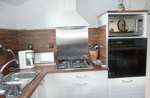 Damgan House | HOUSE FOR 6 PEOPLE IN OLD LONGERE 500M DAMGAN BEACH 56750
