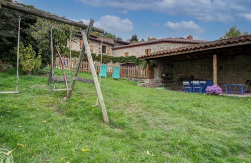 Saint-Bonnet-le-Courreau Cottage | House with 4 bedrooms and fireplace in Saint-Bonnet-le-Courreau