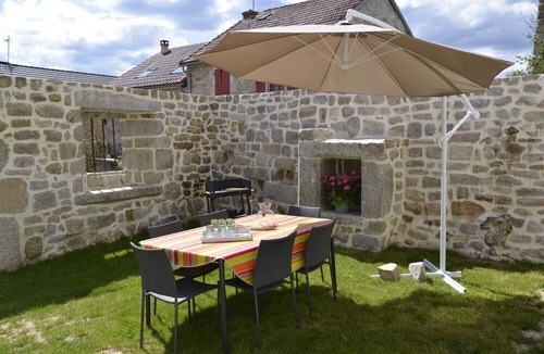 Saint-Leger-du-Malzieu House | House