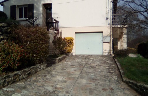 Barnas House | House in Barnas (07330) at the foot of the river and swimming