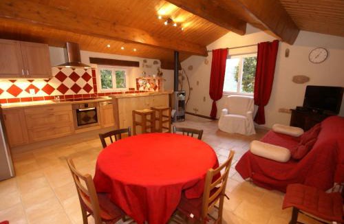 Saint-Pierre-de-Colombier House | House in Ardèche near Ray-Pic Falls